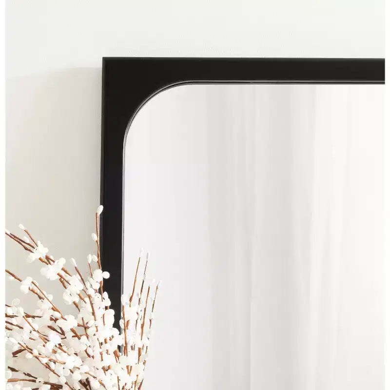 Miroir mural encadré Kenai de 24 x 36 po par Kate & Laurel All Things Decor