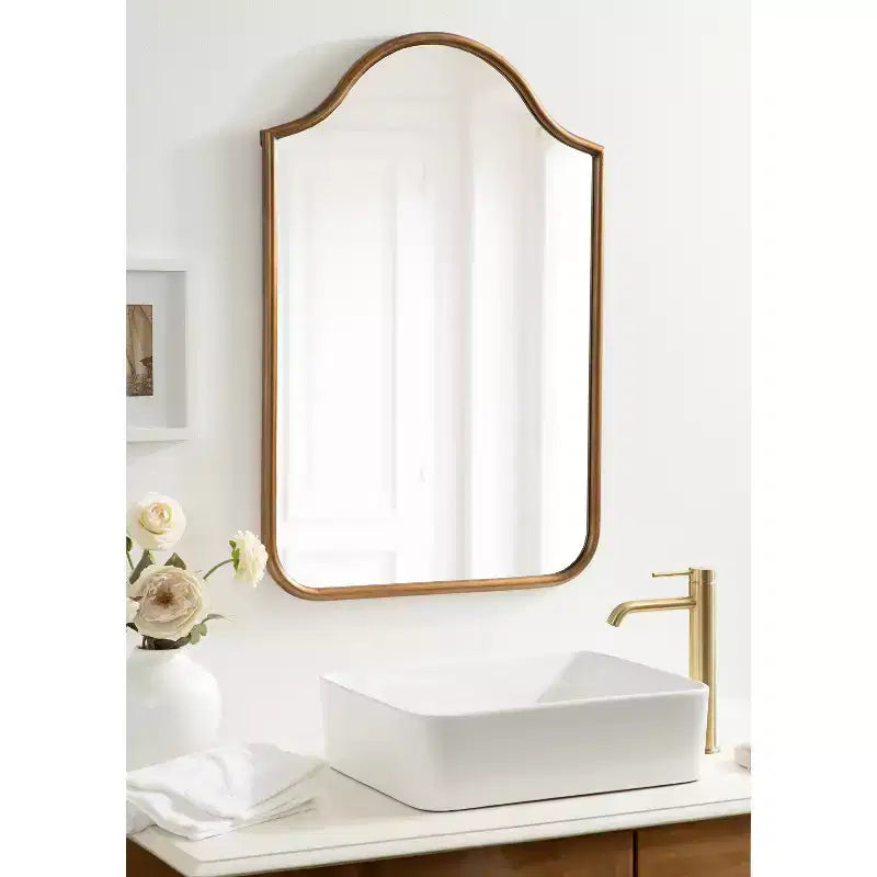 Miroir mural arqué encadré Fellows de 24 x 36 po par Kate & Laurel All Things Decor