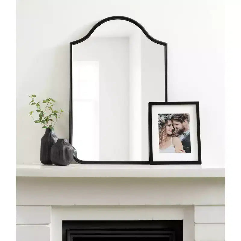Miroir mural arqué encadré Fellows de 24 x 36 po par Kate & Laurel All Things Decor