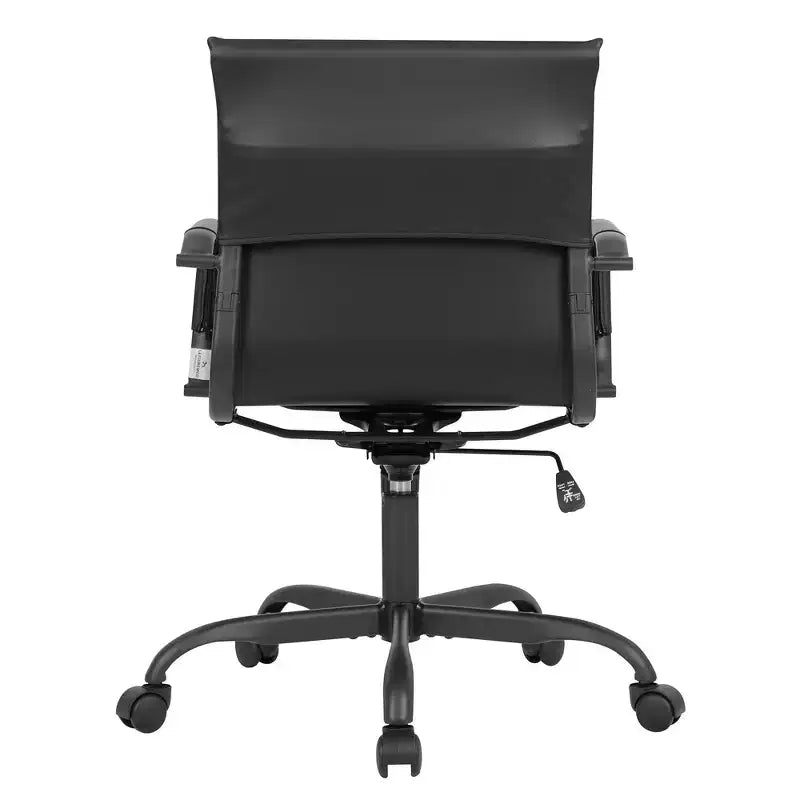 Chaise de bureau LeisureMod Harris noire en similicuir nervuré - Base pivotante en fer noir mat - Siège de conférence et de bureau moderne