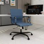 Chaise de bureau LeisureMod Harris noire en similicuir nervuré - Base pivotante en fer noir mat - Siège de conférence et de bureau moderne