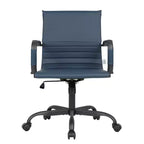 Chaise de bureau LeisureMod Harris noire en similicuir nervuré - Base pivotante en fer noir mat - Siège de conférence et de bureau moderne
