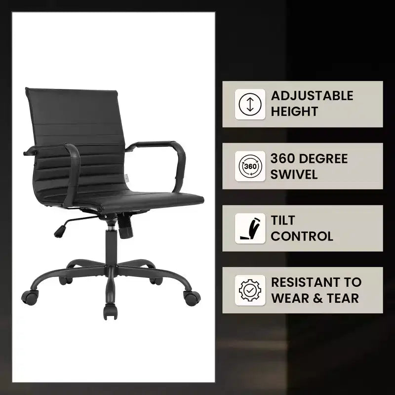Chaise de bureau LeisureMod Harris noire en similicuir nervuré - Base pivotante en fer noir mat - Siège de conférence et de bureau moderne