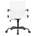 Chaise de bureau LeisureMod Harris noire en similicuir nervuré - Base pivotante en fer noir mat - Siège de conférence et de bureau moderne