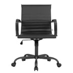 Chaise de bureau LeisureMod Harris noire en similicuir nervuré - Base pivotante en fer noir mat - Siège de conférence et de bureau moderne