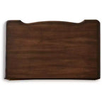 Signature Design by Ashley Table de chevet Lavinton - Table d'appoint de chambre traditionnelle à 3 tiroirs avec plateau caché - Marron