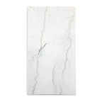 Table basse rectangulaire traditionnelle Burkhaus de Signature Design by Ashley avec plateau en marbre, marron foncé et blanc