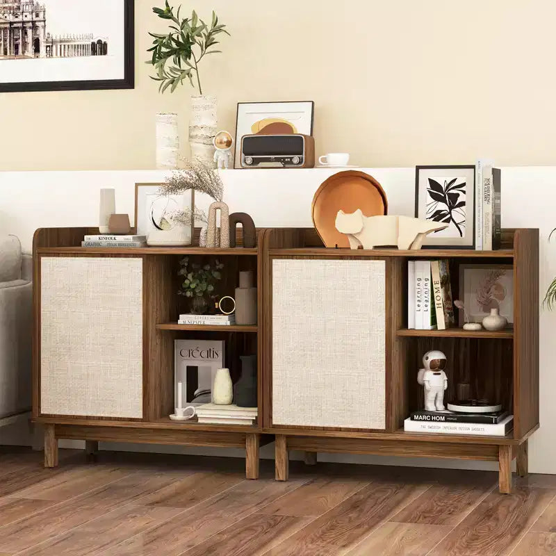Buffet de rangement Costway en rotin avec portes coulissantes et 2 étagères réglables style ferme