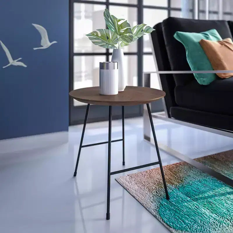 Table d'appoint ronde LeisureMod Rossmore en placage de bois - Cadre en acier noir