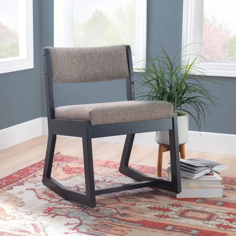 Fauteuil d'appoint Clyde en bois massif noir, piètement luge