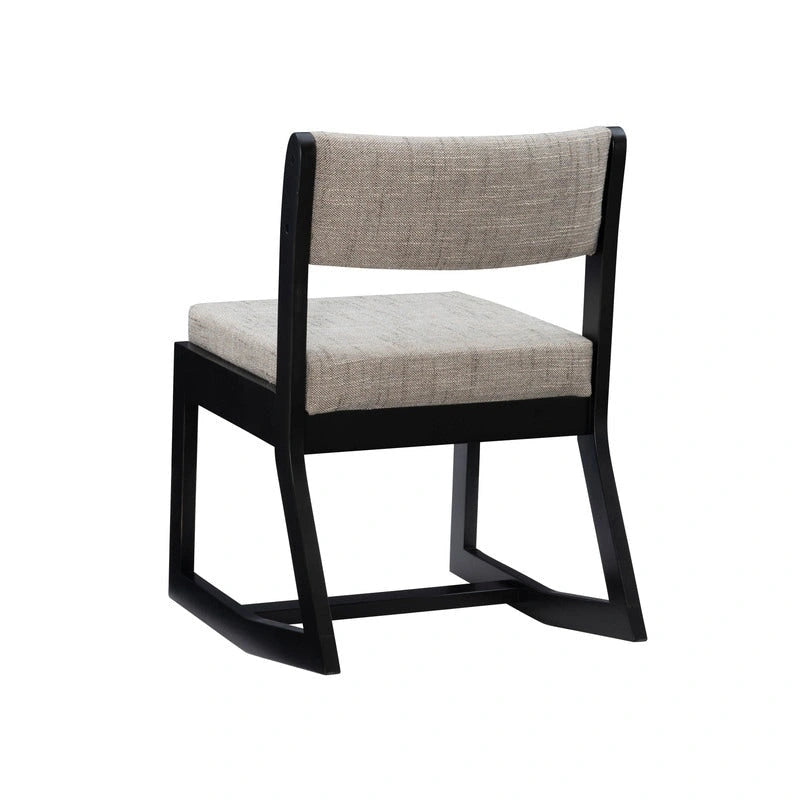 Fauteuil d'appoint Clyde en bois massif noir, piètement luge