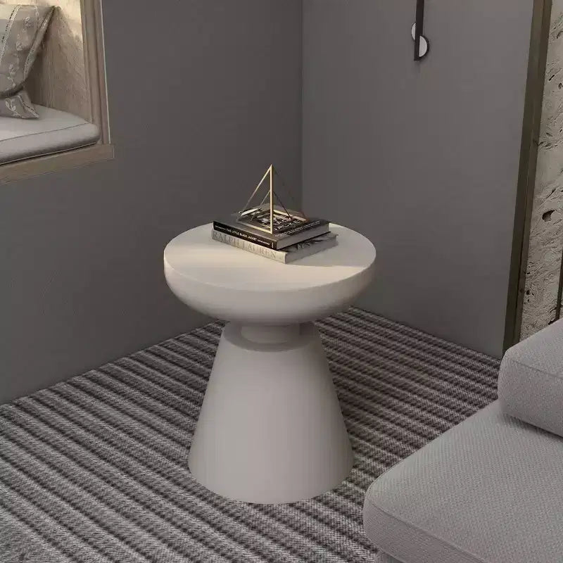 Table d'appoint ronde moderne sur pied LeisureMod Isle en pierre reconstituée