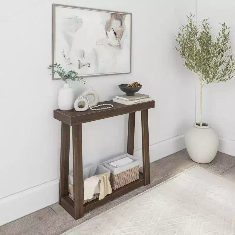 Console en bois massif Plank+Beam 36 avec rangement, table de canapé style ferme classique avec étagère, table d'entrée étroite pour couloir