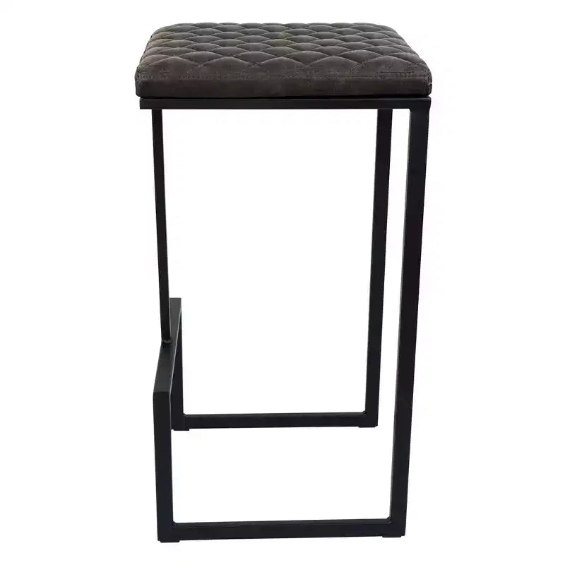 LeisureMod Quincy Tabouret de bar moderne en cuir matelassé, cadre en métal noir, hauteur comptoir pour îlot de cuisine et sièges de comptoir, lot de 2