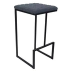 LeisureMod Quincy Tabouret de bar moderne en cuir matelassé, cadre en métal noir, hauteur comptoir pour îlot de cuisine et sièges de comptoir, lot de 2