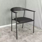 Lot de 2 chaises de salle à manger modernes Kora LeisureMod en similicuir rembourré avec pieds en acier, confortables et élégantes pour salles à manger et cuisines