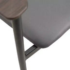 Lot de 2 chaises de salle à manger modernes Kora LeisureMod en similicuir rembourré avec pieds en acier, confortables et élégantes pour salles à manger et cuisines