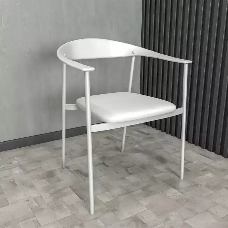 Lot de 2 chaises de salle à manger modernes Kora LeisureMod en similicuir rembourré avec pieds en acier, confortables et élégantes pour salles à manger et cuisines
