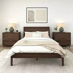 Lit King en bois massif Plank+Beam Duo avec tête de lit à panneaux, aucun sommier tapissier requis