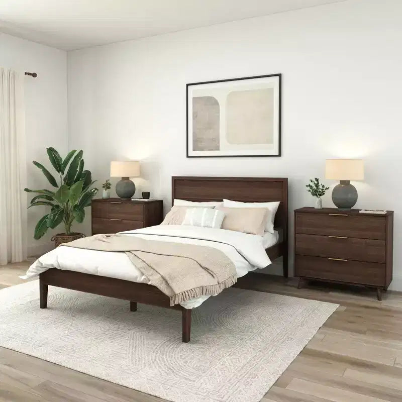 Lit King en bois massif Plank+Beam Duo avec tête de lit à panneaux, aucun sommier tapissier requis