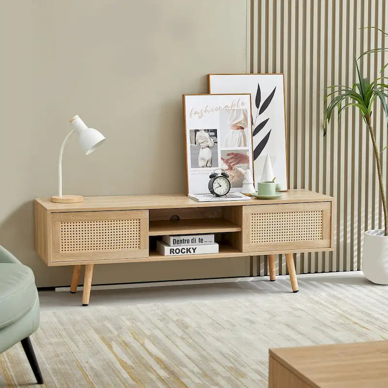 55.12 Meuble TV en rotin, doubles portes coulissantes pour rangement, étagère réglable, pieds en bois massif, console TV