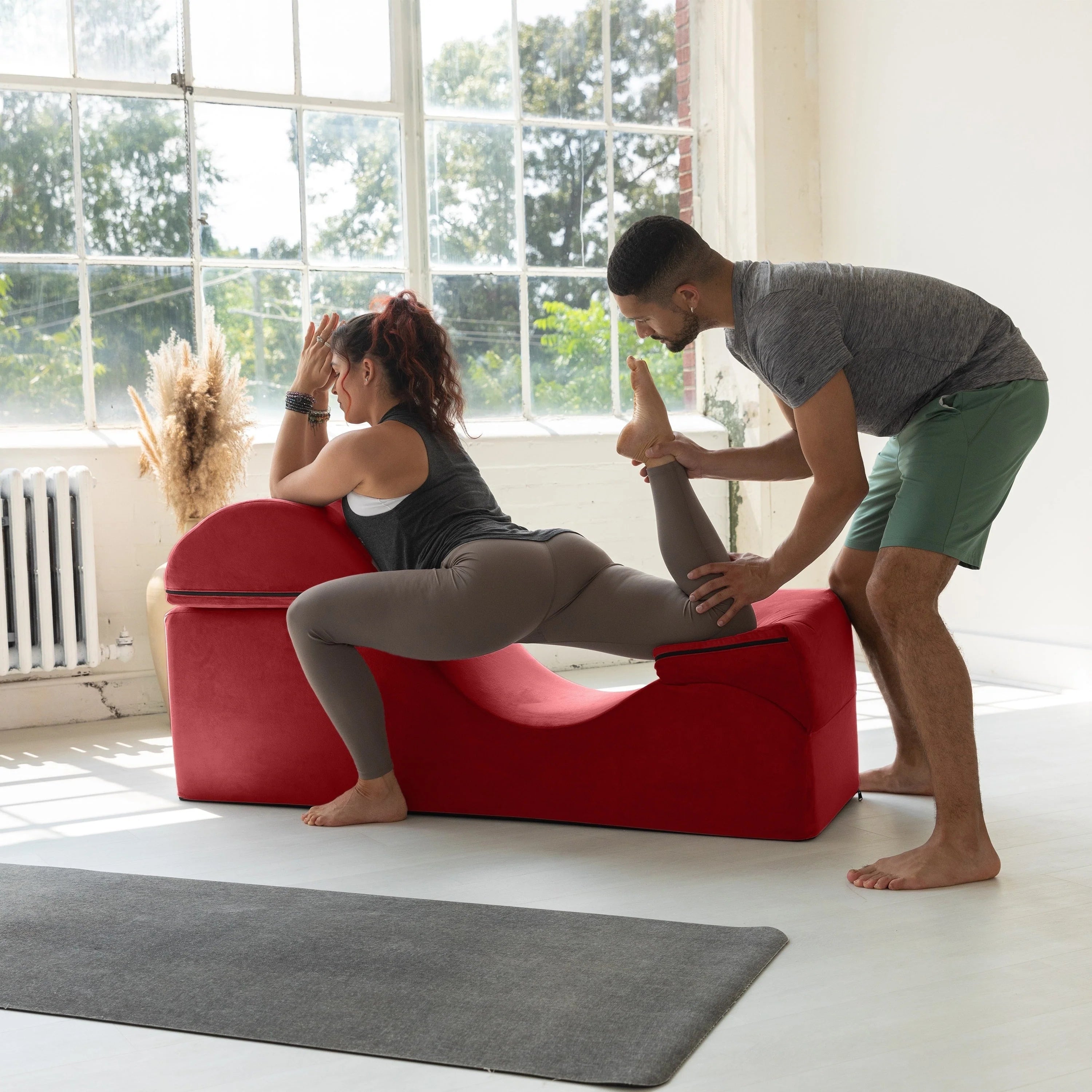 Avana Kami Convertible Chaise / Yoga & Massage - 2-In-1 Ottoman with Concealed Fold Out Yoga Lounge Chair, Microvelvet - N/A
